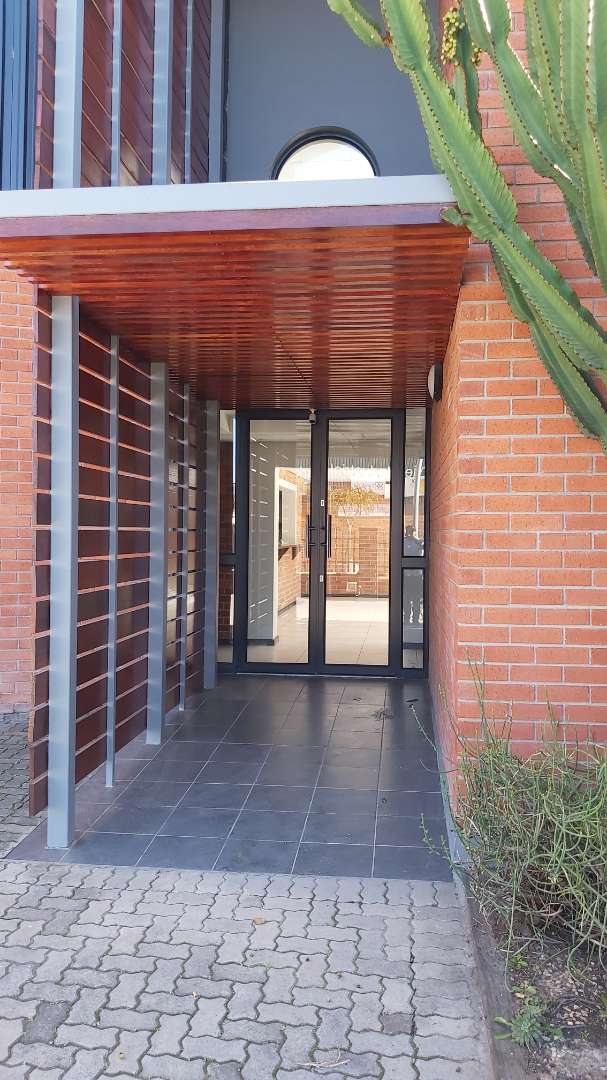 To Let commercial Property for Rent in Fairview Eastern Cape